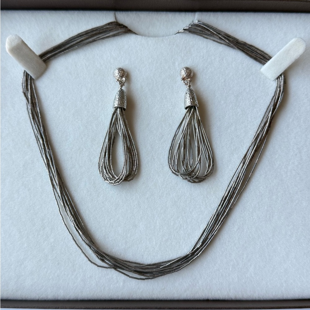 Elegant Gold Silk Jewelry Set